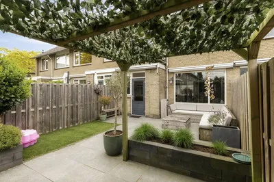 Tussenwoning te koop: Hoenderberglaan 23, Woenselse Heide Eindhoven