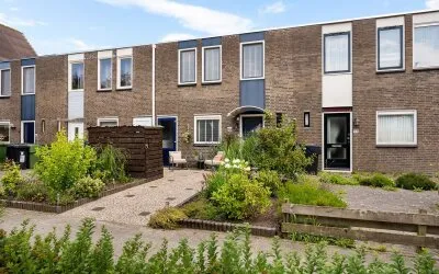 Tussenwoning te koop: Hoenderhof 106, Vogelbuurt Delfzijl