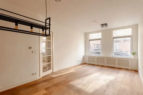 Appartement te koop: Hoenderloostraat 94, 'S-Gravenhage