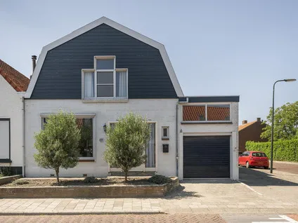 Tussenwoning te koop: Hoenderweg 42, Sint-Annaland Sint-Annaland