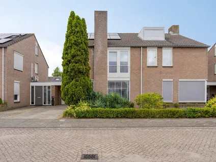 Tussenwoning te koop: Hoevelakenstraat 11, Heerevelden West Tilburg