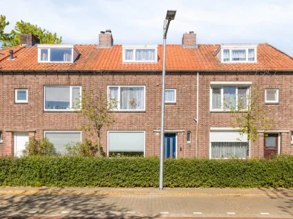 Tussenwoning te koop: Hoevenseweg 66, Hoevenseweg Tilburg