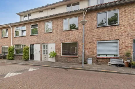 Tussenwoning te koop: Hoeverkade 4, Bloemwijk en Zocherkwartier Alkmaar