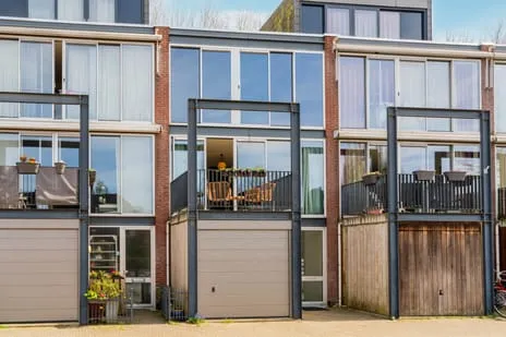 Tussenwoning te koop: Hof van Versailles 33, Oostoever Sloterplas Amsterdam