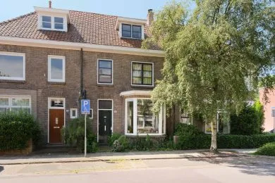 Tussenwoning te koop: Hofkampstraat 35, Hofkamp West Almelo