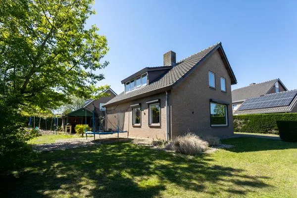 Vrijstaande woning te koop: Hoflaan 14, Kern Maasbommel Maasbommel