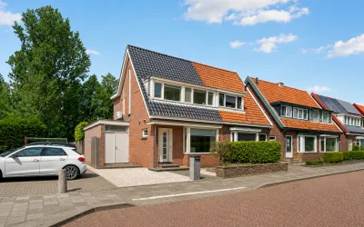 Twee-onder-één-kap te koop: Hoflanderweg 85, Zwaansmeer Beverwijk