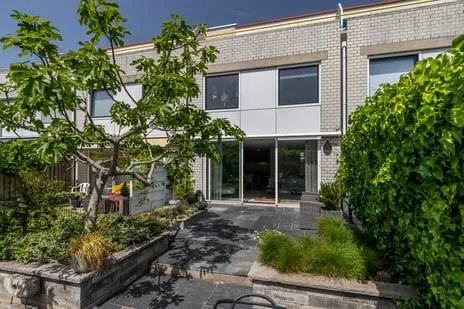 Terraced house for sale: Hoflandstraat 10, Naaldwijk Centrumgebied Naaldwijk