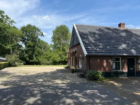Twee-onder-één-kap te koop: Hofmanweg 4, Enschede