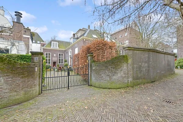 Appartement te huur: Hofpoort 2A, Domplein, Neude, Janskerkhof Utrecht