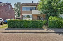 Twee-onder-één-kap te koop: Hofstade 11, Zuidwest Alphen Alphen