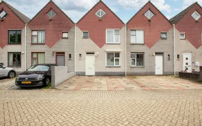 Tussenwoning te koop: Hofstedestraat 33, Landgoederenbuurt Noord Almere