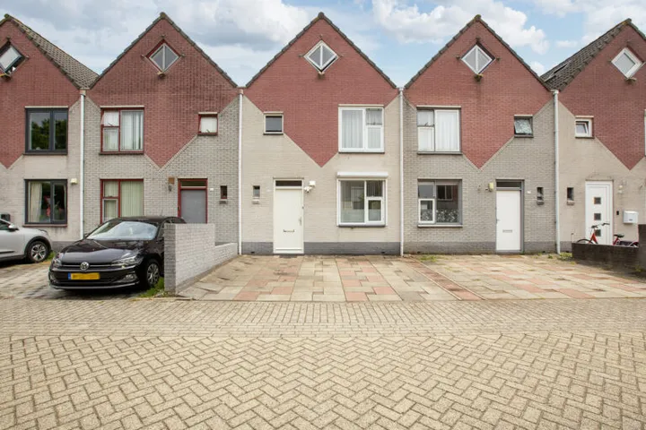Tussenwoning te koop: Hofstedestraat 33, Landgoederenbuurt Noord Almere
