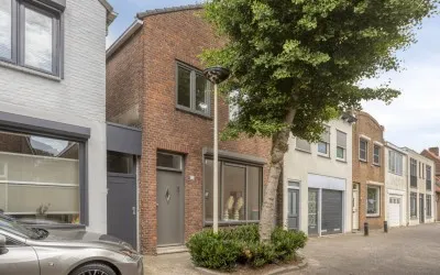 Twee-onder-één-kap te koop: Hofstraat 15, Parklaan-Hoogstraat Roosendaal