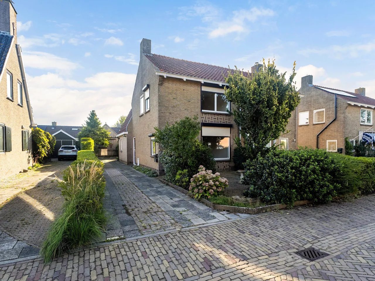 Twee-onder-één-kap te koop: Hofstraat 5, St.-Jacobiparochie