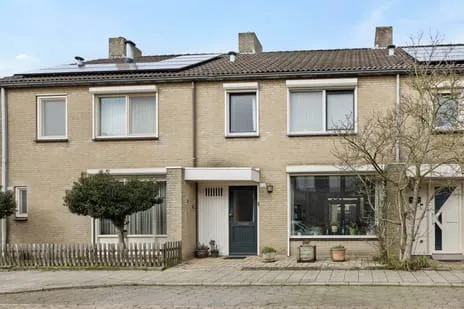 Tussenwoning te koop: Hofstukken 716, Raam Uden