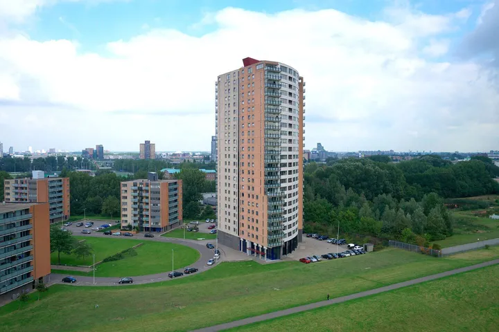 Apartment for rent: Hoge Filterweg 420, De Esch Rotterdam