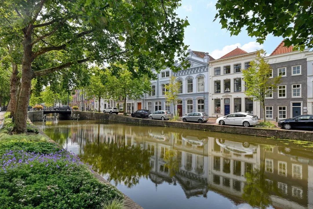 Tussenwoning te koop: Hoge Gouwe 115, Gouda