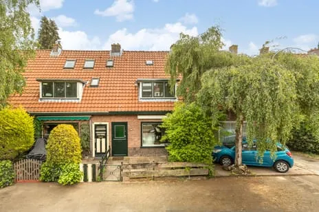 Tussenwoning te koop: Hoge Larenseweg 218, Geuzenbuurt Hilversum