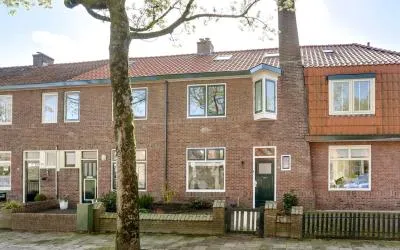Tussenwoning te huur: Hoge Larenseweg 316, Erfgooiersbuurt Hilversum