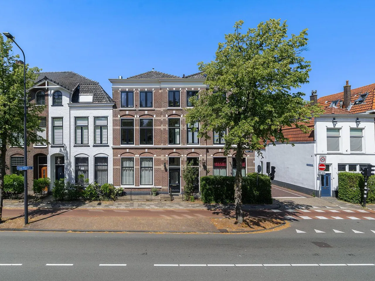 Tussenwoning te koop: Hoge Rijndijk 44, Leiden