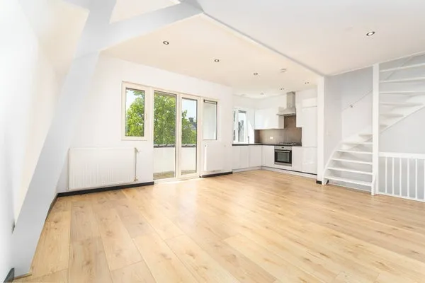 Woning te huur: Hoge Rijndijk, Rijndijkbuurt Leiden