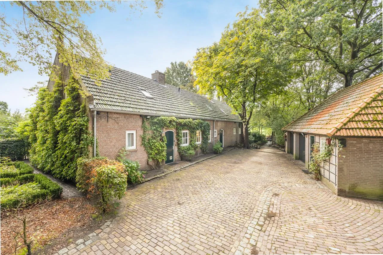 Vrijstaande woning te koop: Hoge Vaartkant 18, Etten-Leur