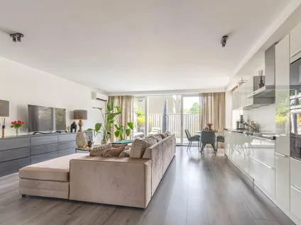 Appartement te koop: Hoge Weije 90, Hoogvliet Zuid Hoogvliet Rotterdam
