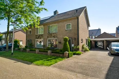 Twee-onder-één-kap te koop: Hoge Zij 6, Brouwhuis-Dorp Helmond