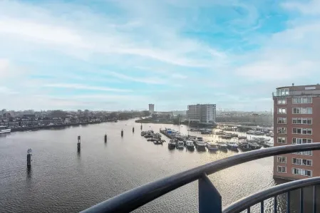 Appartement te koop: Hoge Horn 45, Zaandam
