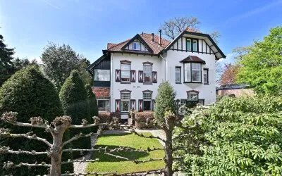 Twee-onder-één-kap te koop: Hoge Naarderweg 93, Trompenberg-Zuid Hilversum