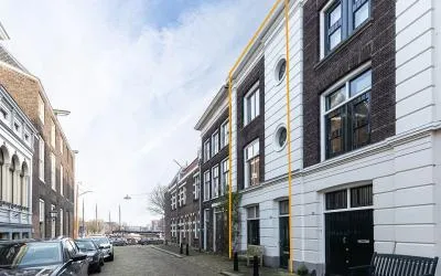 Tussenwoning te koop: Hoge Nieuwstraat 10, Nieuwe Haven en omgeving Dordrecht