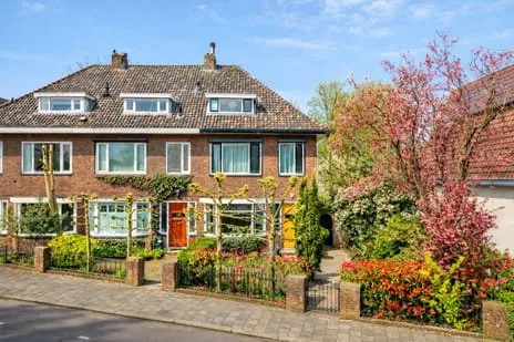 Hoekwoning te koop: Hoge Rijndijk 219, Leiden