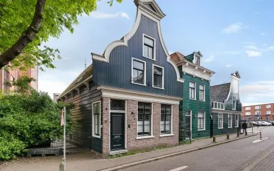 Twee-onder-één-kap te koop: Hogendijk 5, Zaandam