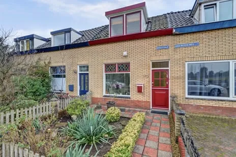 Tussenwoning te koop: Hogestraat 107, De Lok Tiel