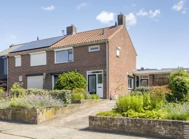 Twee-onder-één-kap te koop: Hogestraat 108, Aalten-kern West Aalten