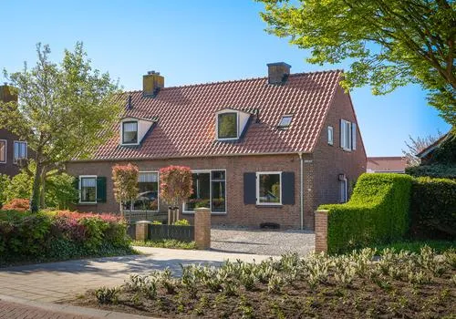 Tussenwoning te koop: Hogeweg 111, Kern Wamel Wamel