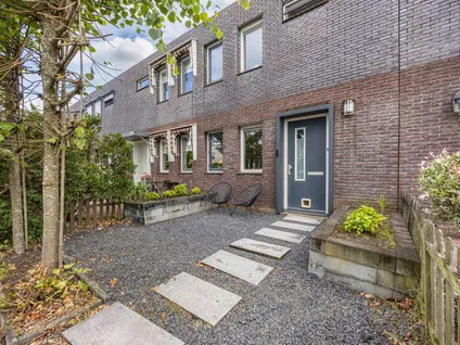 Tussenwoning te koop: Holbeinstraat 161, Tussen de Vaarten Z.- Zuidoost Almere