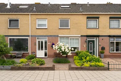 Terraced house for sale: Holkenkamp 62, De Top Urk