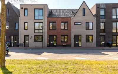 Tussenwoning te koop: Hollandse linde 12, Lindenlaan Lelystad