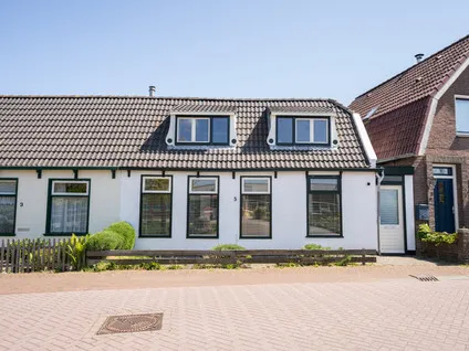 Tussenwoning te koop: Hollewal 5, Den Burg Den Burg