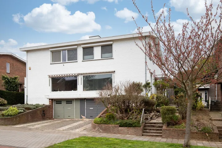Twee-onder-één-kap te koop: Holleweg 46, Molenbergpark Heerlen