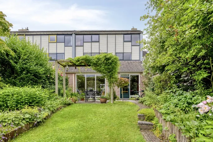 Tussenwoning te koop: Holmsterheerd 30, Beijum-West Groningen