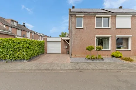 Hoekwoning te koop: Holsberg 8, Berg Urmond