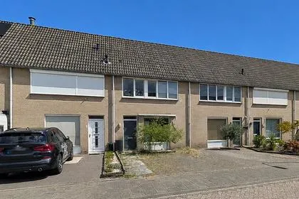 Tussenwoning te koop: Holtenstraat 10, Heerevelden Oost Tilburg