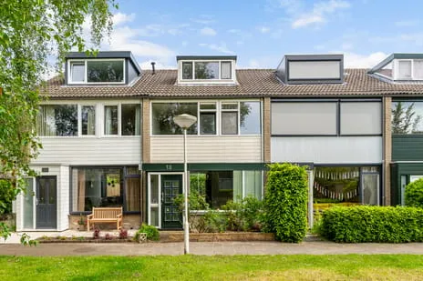 Tussenwoning te koop: Holterberg 13, Meerzicht-West Zoetermeer