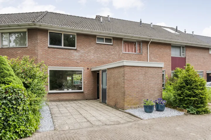 Tussenwoning te koop: Holtwiklanden 27, Stroinkslanden-Zuid Enschede