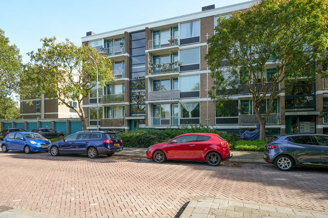 Appartement te koop: holwerdalaan 141, Voorburg