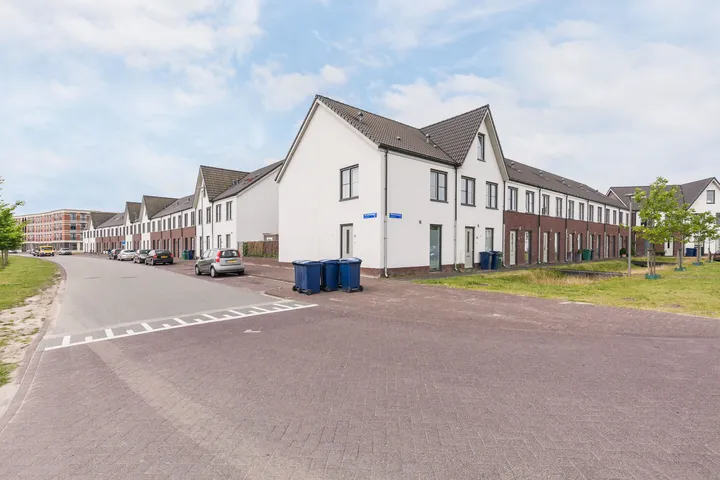 Tussenwoning te huur: Homeruslaan 22, Homeruskwartier Noord Almere