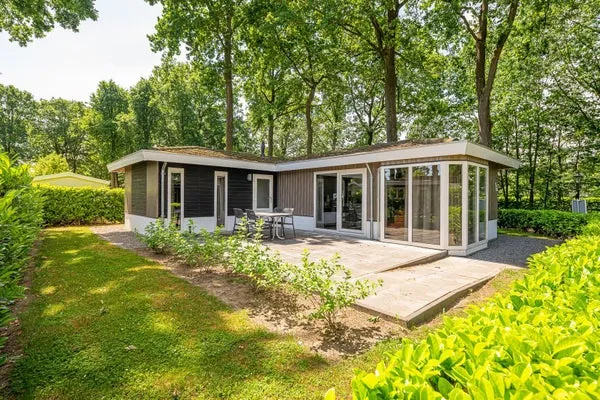 Vrijstaande woning te koop: Hommelweg 2R-468, Recreatiepark Hommelheide Susteren